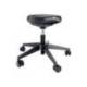 TABURETE MARCA LEITZ ERGO CON ASIENTO TRIANGULAR 5 RUEDAS GIRATORIAS REGULABLE EN ALTURA HASTA 59 CM NEGRO